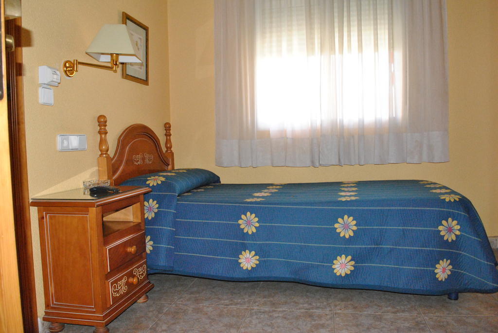 Hostal Rey Teodomiro Orihuela Værelse billede